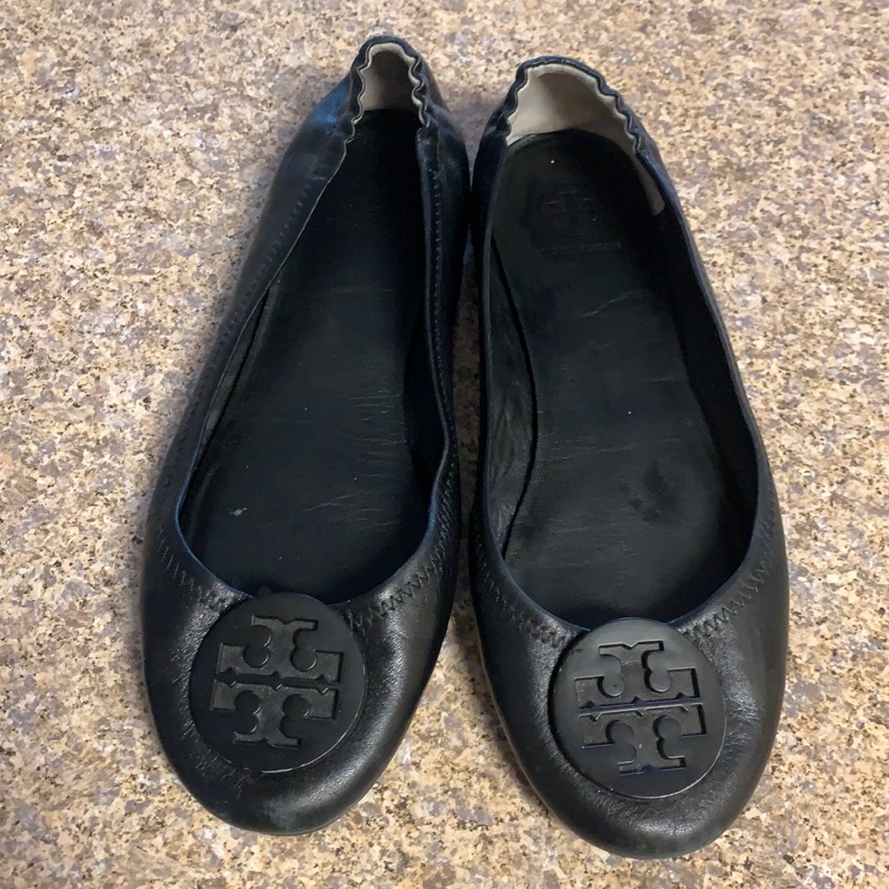 Tory Burch Black Leather Minnie Flats size 9.5